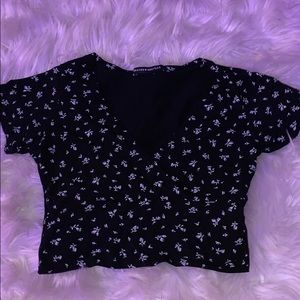 Brandy Melville Cropped short sleeve